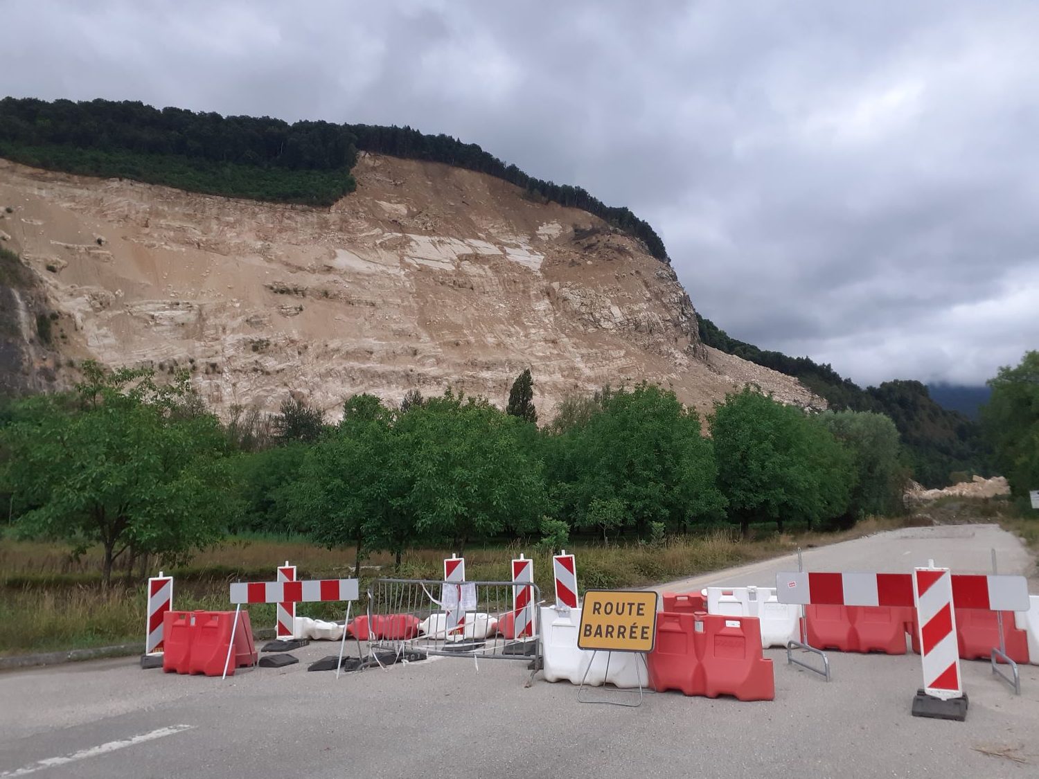 20250708_La route est coupée bd